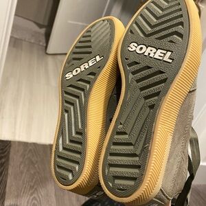 Women’s Sorel boots (size 7.5/8)